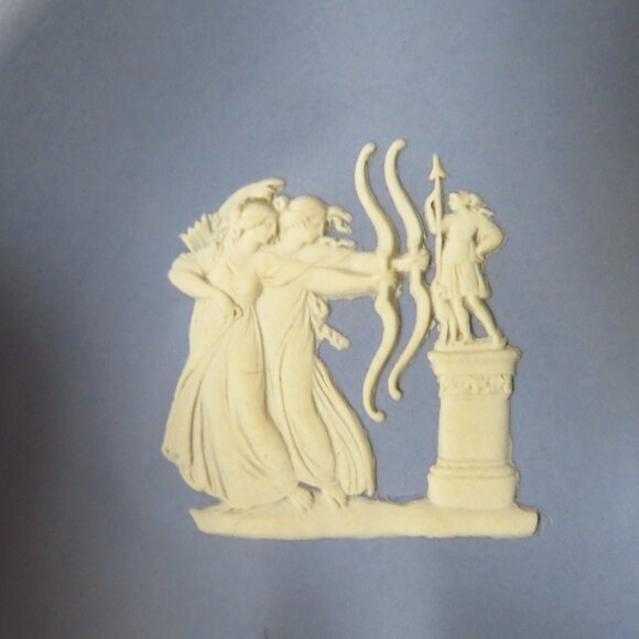 4 Vintage Diamond, heart, clover and spade shaped Wedgwood Blue Jasperware Trink - Picture 8 of 10